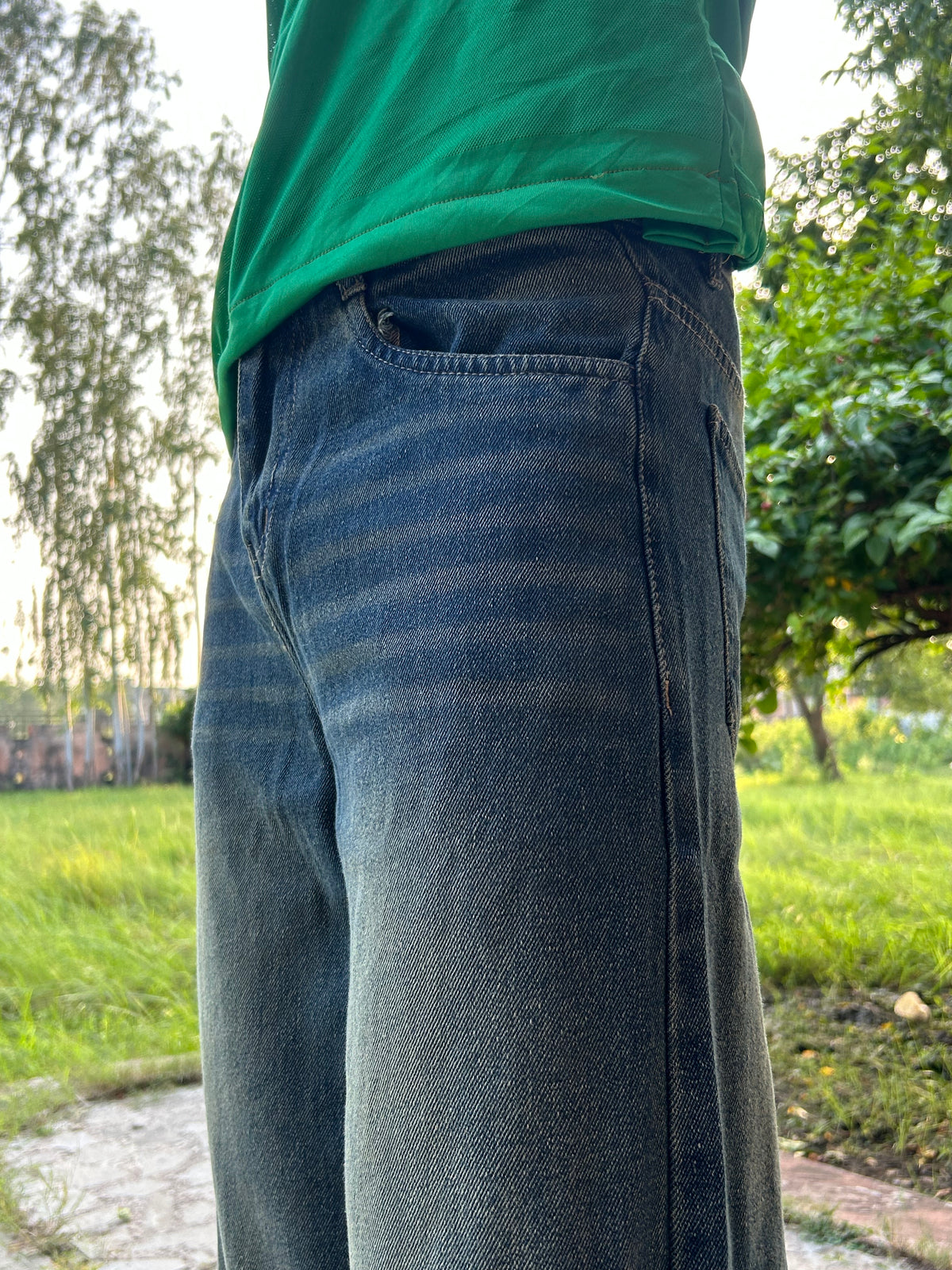 NAVY FADE BAGGY JEANS