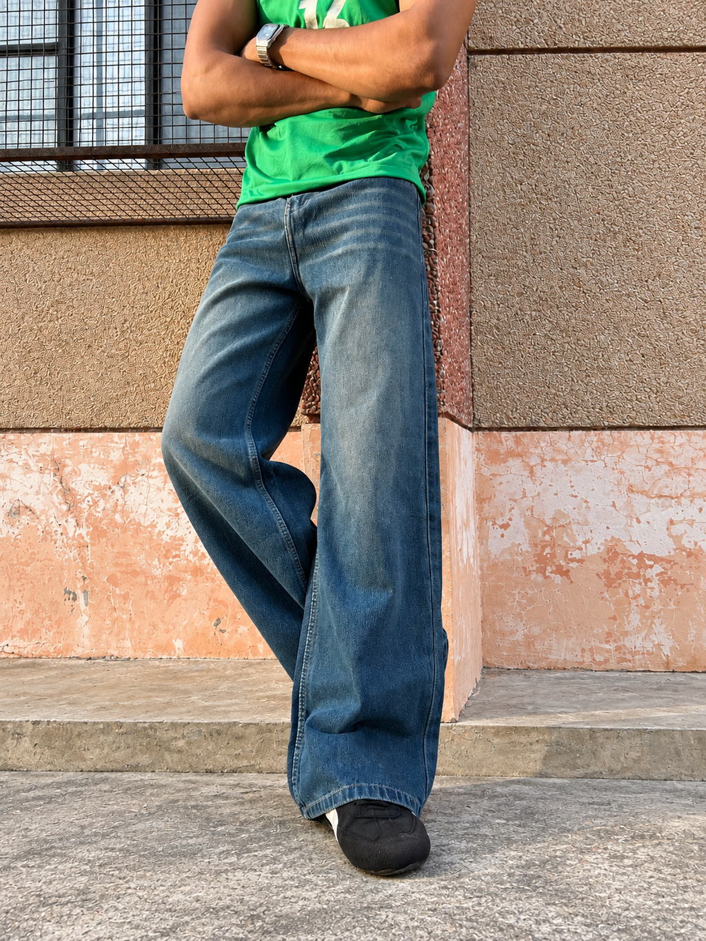 NAVY FADE BAGGY JEANS