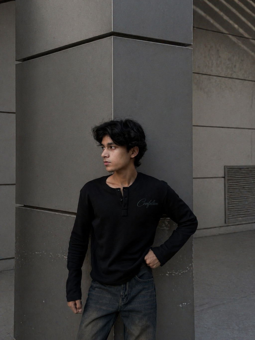 BANG BLACK HENLEY